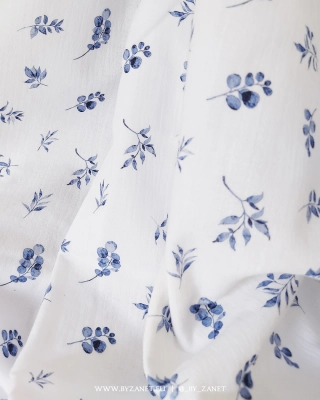 Watercolor leaves delft blue