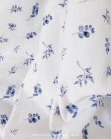 Watercolor leaves delft blue